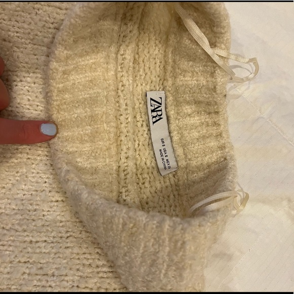 Zara cream sweater, super cute and comfortable - Size S - Picture 1 of 2